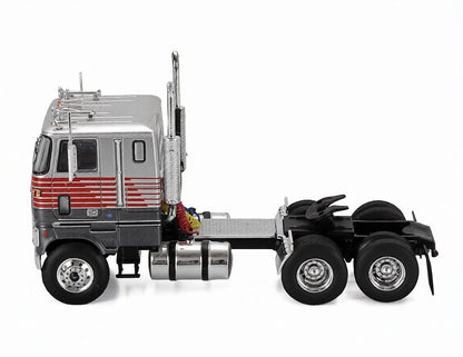 Ford CL9000 1976 Silver Prime Mover (1:64)