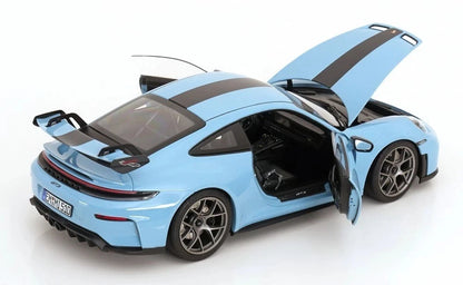 Norev 1:18 Porsche 911 GT3 2025 avec Pack Weissach – Gulf Blue – 187000
