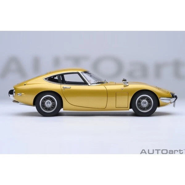 AUTOART-Toyota 2000GT (RHD) 1967 -Gold