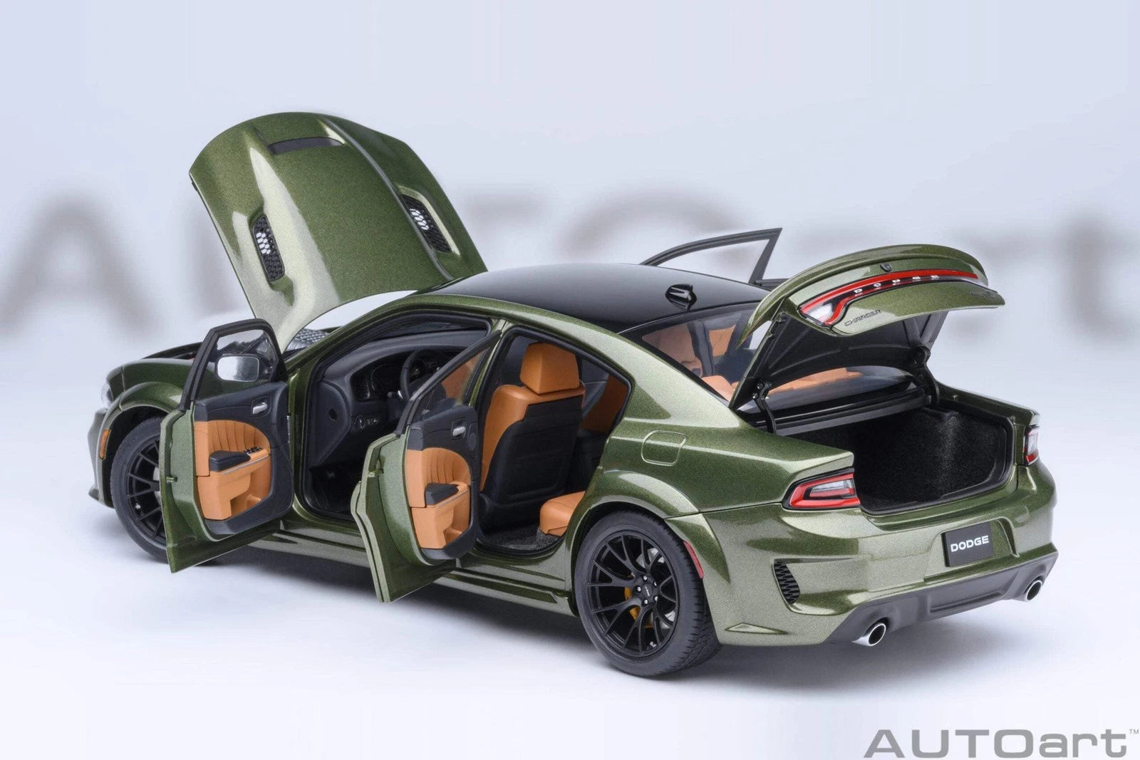 AutoArt 1:18- Dodge Charger SRT Hellcat Redeye Jailbreak (F8 Green) AA71752