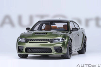 AutoArt 1:18- Dodge Charger SRT Hellcat Redeye Jailbreak (F8 Green) AA71752