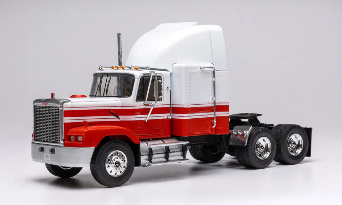 GMC GENERAL 1980 RED/WHITE (1:43)