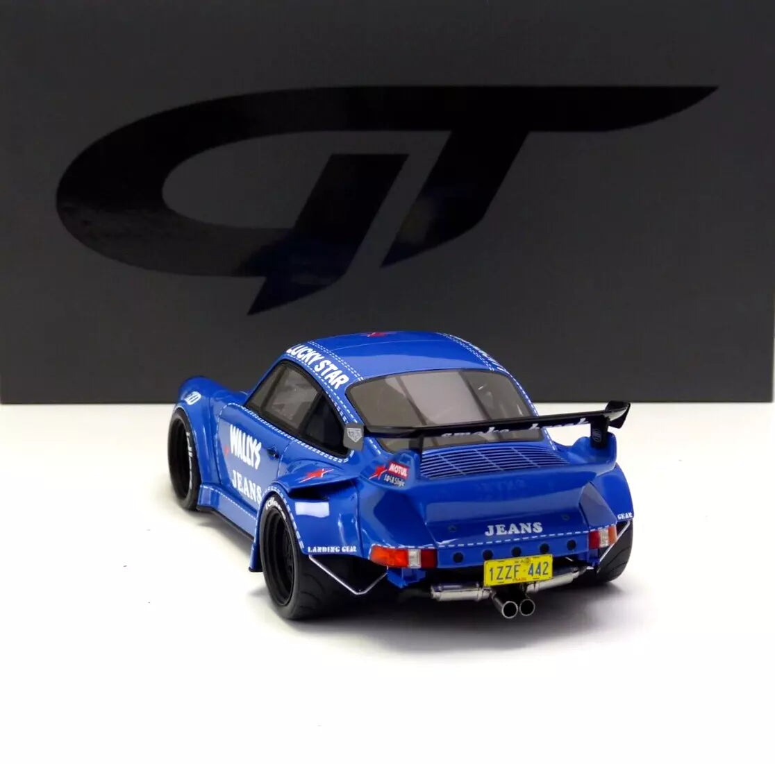 Porsche 911 964 RWB