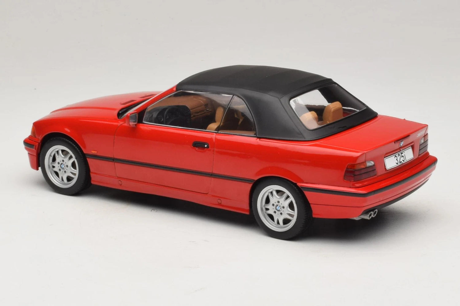 MCG 1/18"-BMW (E36) Alpina B3 3.2 Cabriolet 1996 —(Rouge)  MCG18317