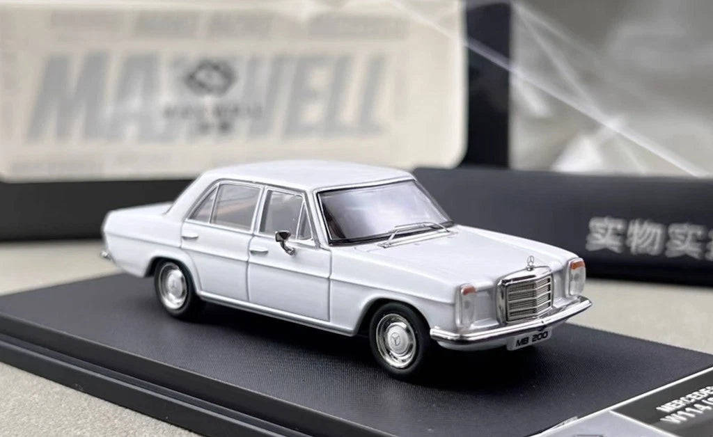 Maxwell Model 1:64-Mercedes-Benz 200 W114-Pearl White MW640029