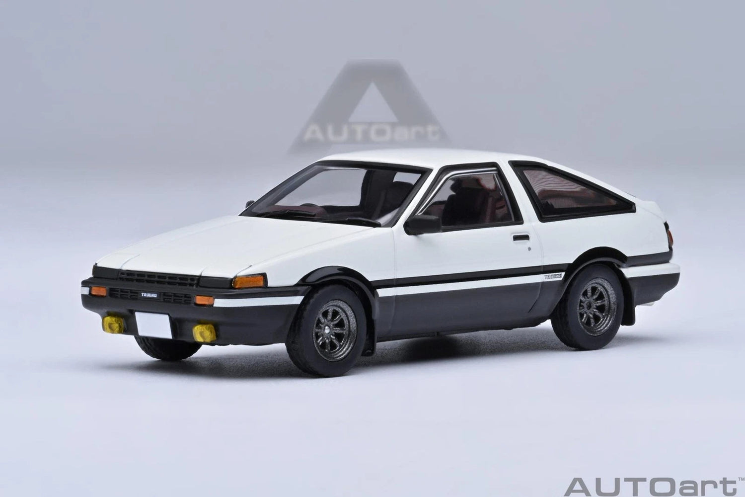 AutoArt 1/64 Toyota Sprinter Trueno (AE86) Initial D