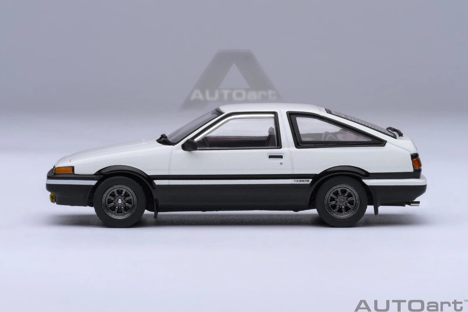 AutoArt 1/64 Toyota Sprinter Trueno (AE86) Initial D