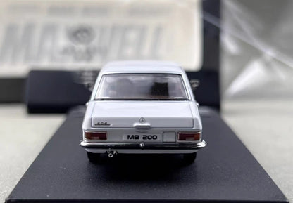 Maxwell Model 1:64-Mercedes-Benz 200 W114-Pearl White MW640029