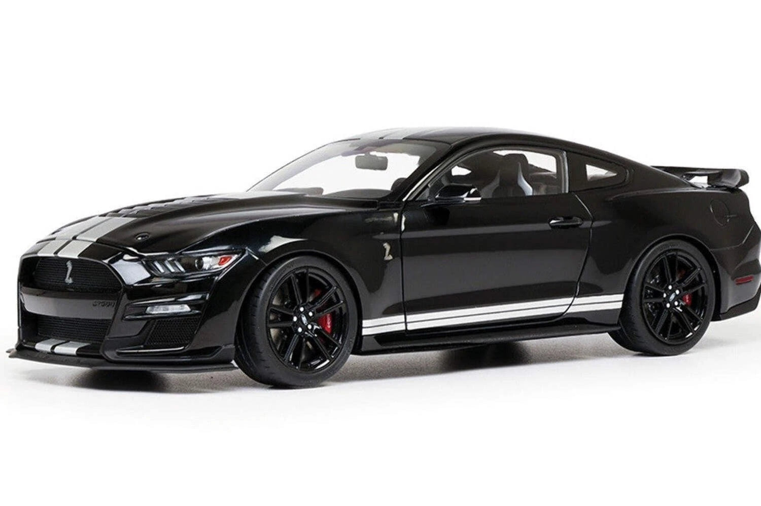2022 Ford Mustang Shelby GT500 - Shadow Black (1:18)
