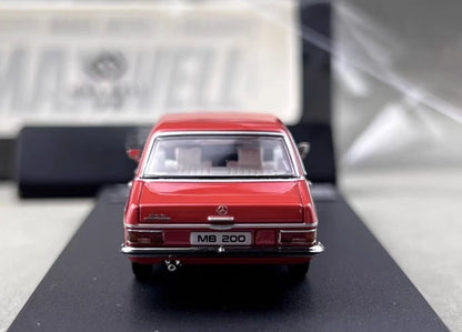 Maxwell Model 1:64-Mercedes-Benz 200 W114-Pearl Red MW640030