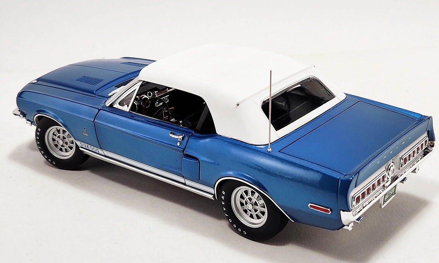 Ford Shelby GT500 1968 Convertible (SUMMER 23)