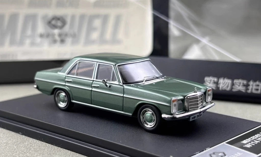 Maxwell Model 1:64-Mercedes-Benz 200 W114-Green MW640031
