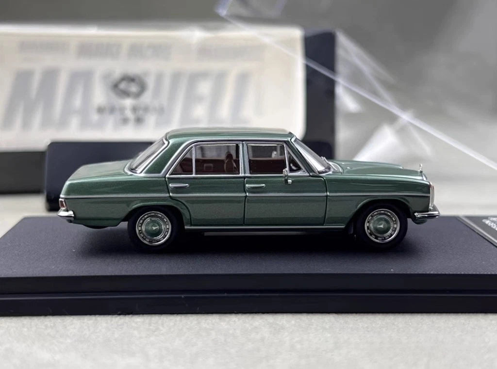 Maxwell Model 1:64-Mercedes-Benz 200 W114-Green MW640031