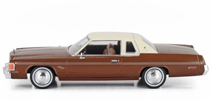 WhiteBox 1/24 - 1977 Dodge Royal Monaco