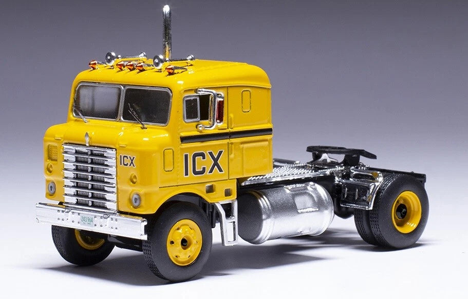 1950 Kenworth Bullnose Red/Beige (1:64)