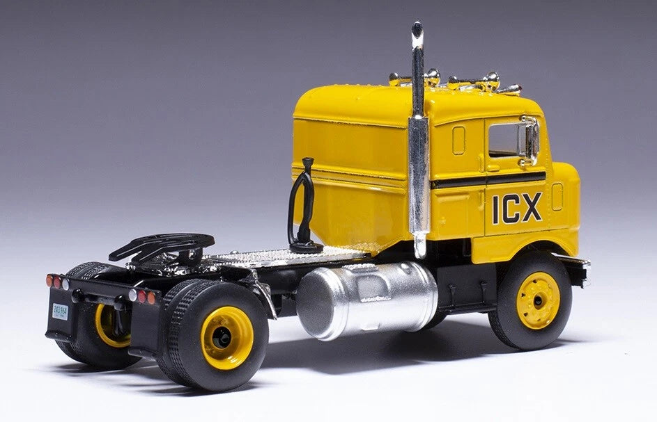 1950 Kenworth Bullnose Red/Beige (1:64)