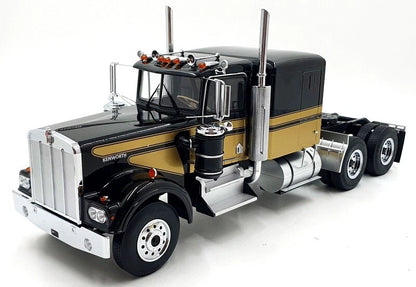 "Smokey and The Bandit"  Kenworth W900 and Trailer 