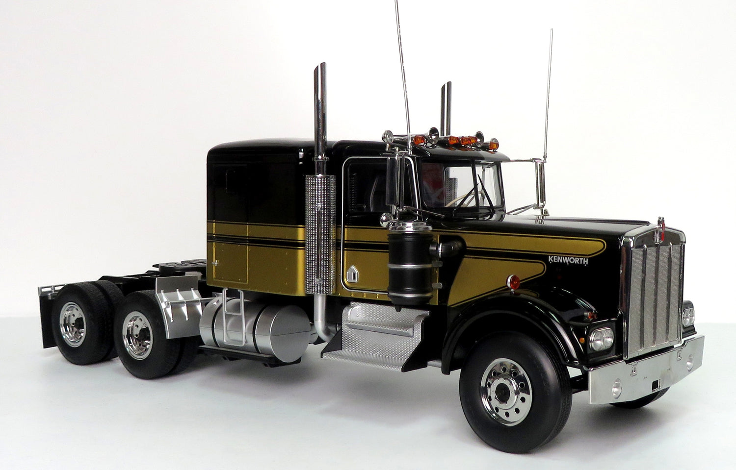 "Smokey and The Bandit"  Kenworth W900 and Trailer 