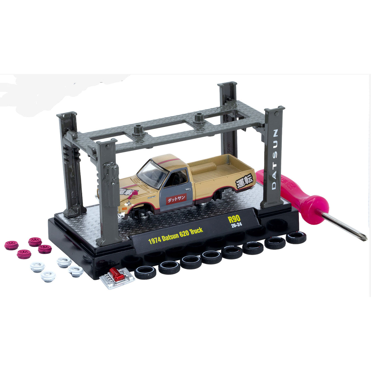 M2 Machines 1:64 1974 Datsun 620 Truck – Model-Kit Release 90 – 37000-90-A