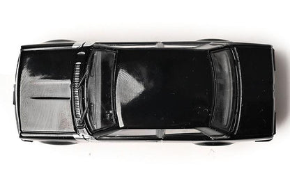 IXO America 1:64 1971 Datsun 510 – Black avec Silver Stripes – U64RDC005-JC