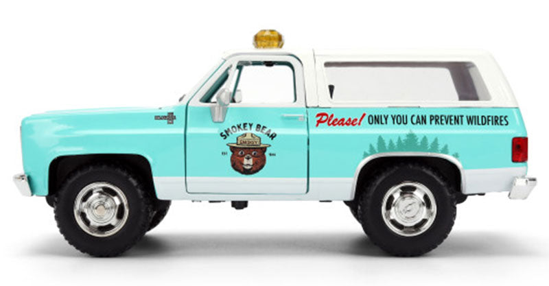 Jada 1:24 Chevrolet Blazer 1980 avec figurine Smokey Bear – Vert clair et blanc – Hollywood Rides – JD36294