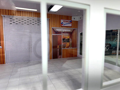 YCID-Yenko Sportscars Dealership Diorama 1:18
