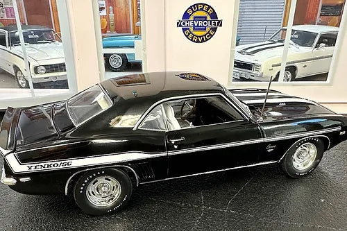 1969 Yenko Camaro, Black (Limitée à 199 unité-Limited to 199 units)