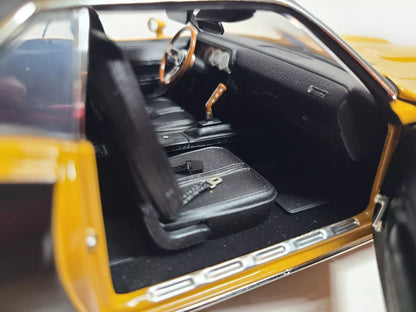 1971 Cuda 340 - Bahama Yellow w/Black Vinyl Top (Limitée à 96 unité-Limited to 96 units)