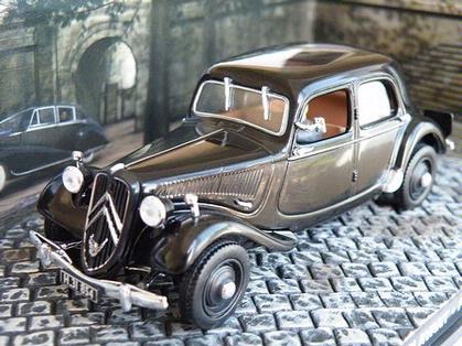 007 James Bond - Citroën Traction Avant - From Russia With Love