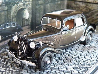 007 James Bond - Citroën Traction Avant - From Russia With Love
