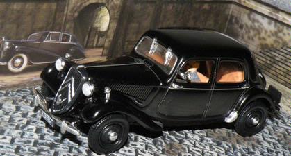 007 James Bond - Citroën Traction Avant - From Russia With Love
