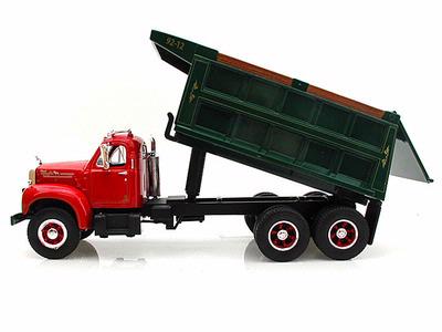 1960Mack B-61 Dual Axle Dump Truck 