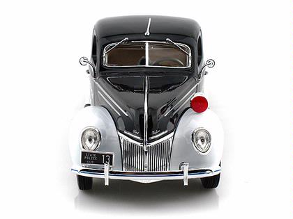 1939 Ford Deluxe Police