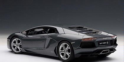 Lamborghini Aventador LP700-4