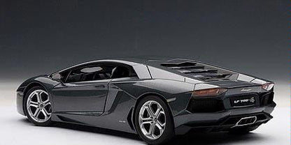 Lamborghini Aventador LP700-4