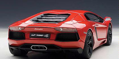 Lamborghini Aventador LP700-4