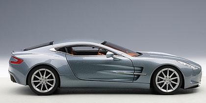 Aston Martin One-77 グレー　1/18 良品　　AUTOart AUTOart 1:18 Aston Martin One-77 Year 2009 dark gray