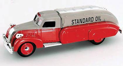 Chrysler Airflow Tanker 1930 **Bank**