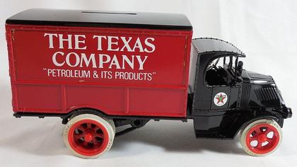 1925 Texaco Mack Bulldog Lubricant Truck