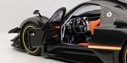 PAGANI ZONDA REVOLUCION (BLACK CARBON FIBER)