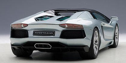 Lamborghini Aventador LP700-4 Roadster