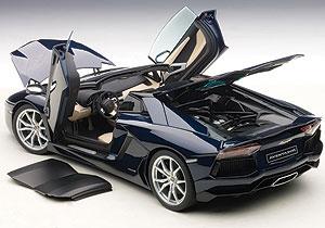 Lamborghini Aventador LP700-4 Roadster