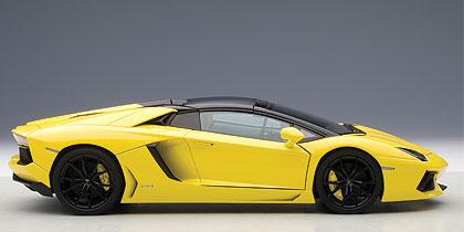 Lamborghini Aventador LP700-4 Roadster