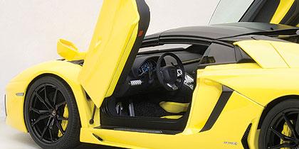 Lamborghini Aventador LP700-4 Roadster