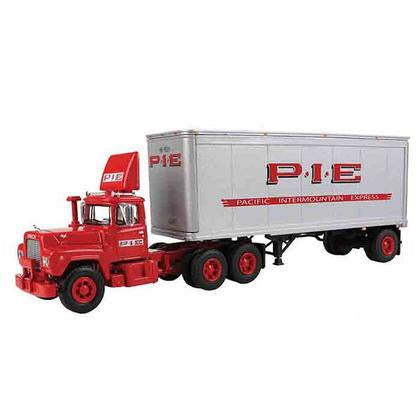 Mack R Model with 28&