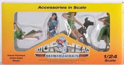 Figure "Vintage Vixens"