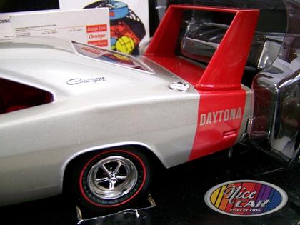 Dodge Charger Daytona HEMI 1969 - Silver poly *1 seulement*