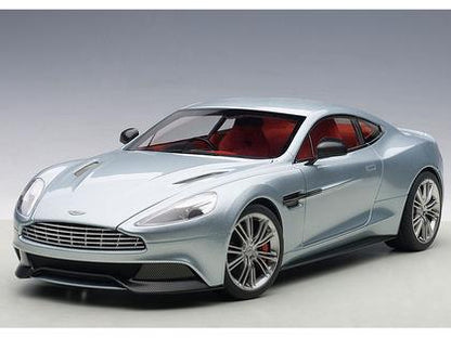 ASTON MARTIN VANQUISH 2015