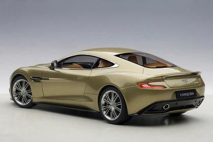 ASTON MARTIN VANQUISH 2015