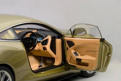 ASTON MARTIN VANQUISH 2015